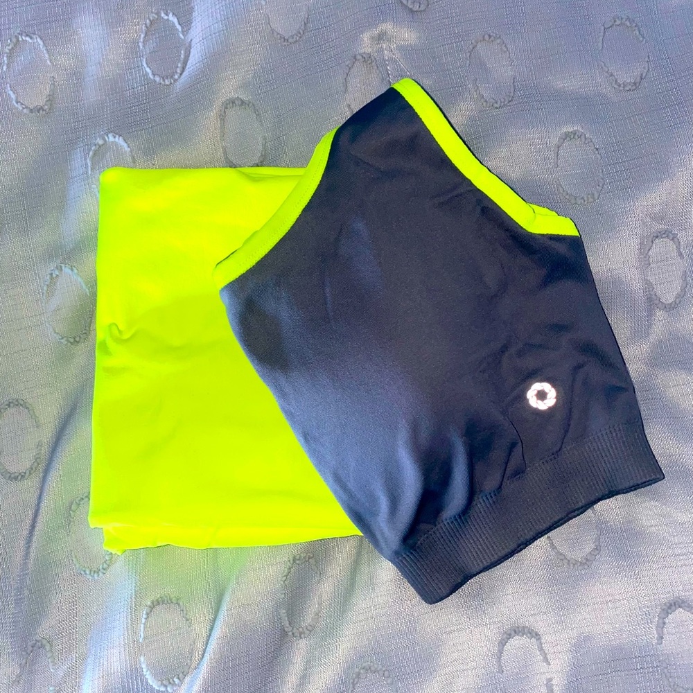 New NIKIBIKI BUNDLE Sports Bra & Tank M/L
